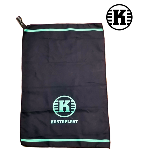 Disposable plastic towel