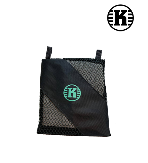 Disposable plastic towel