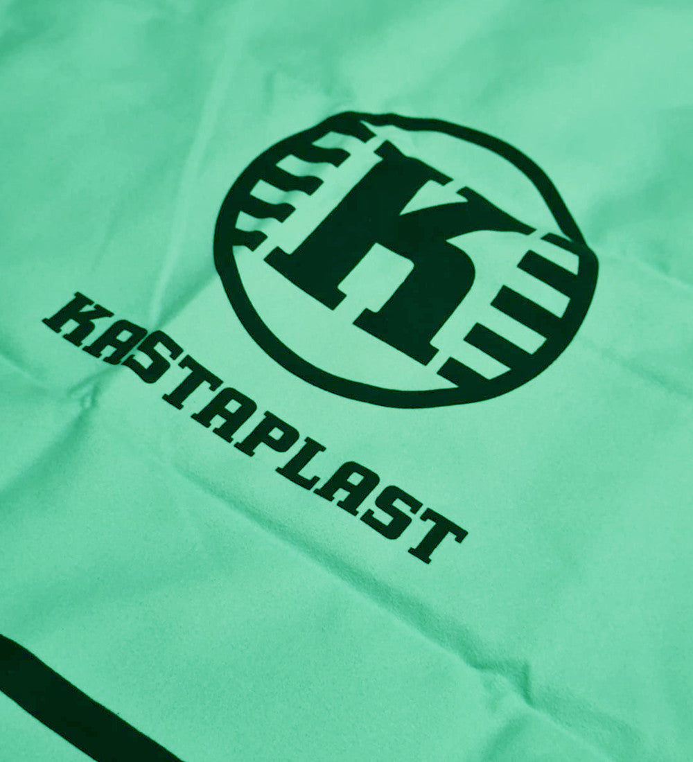Disposable plastic towel